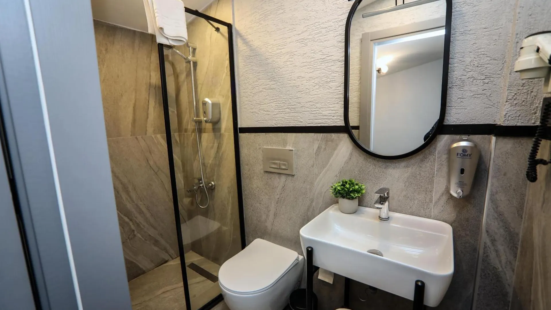 Arkem Deluxe 2*, Istanbul