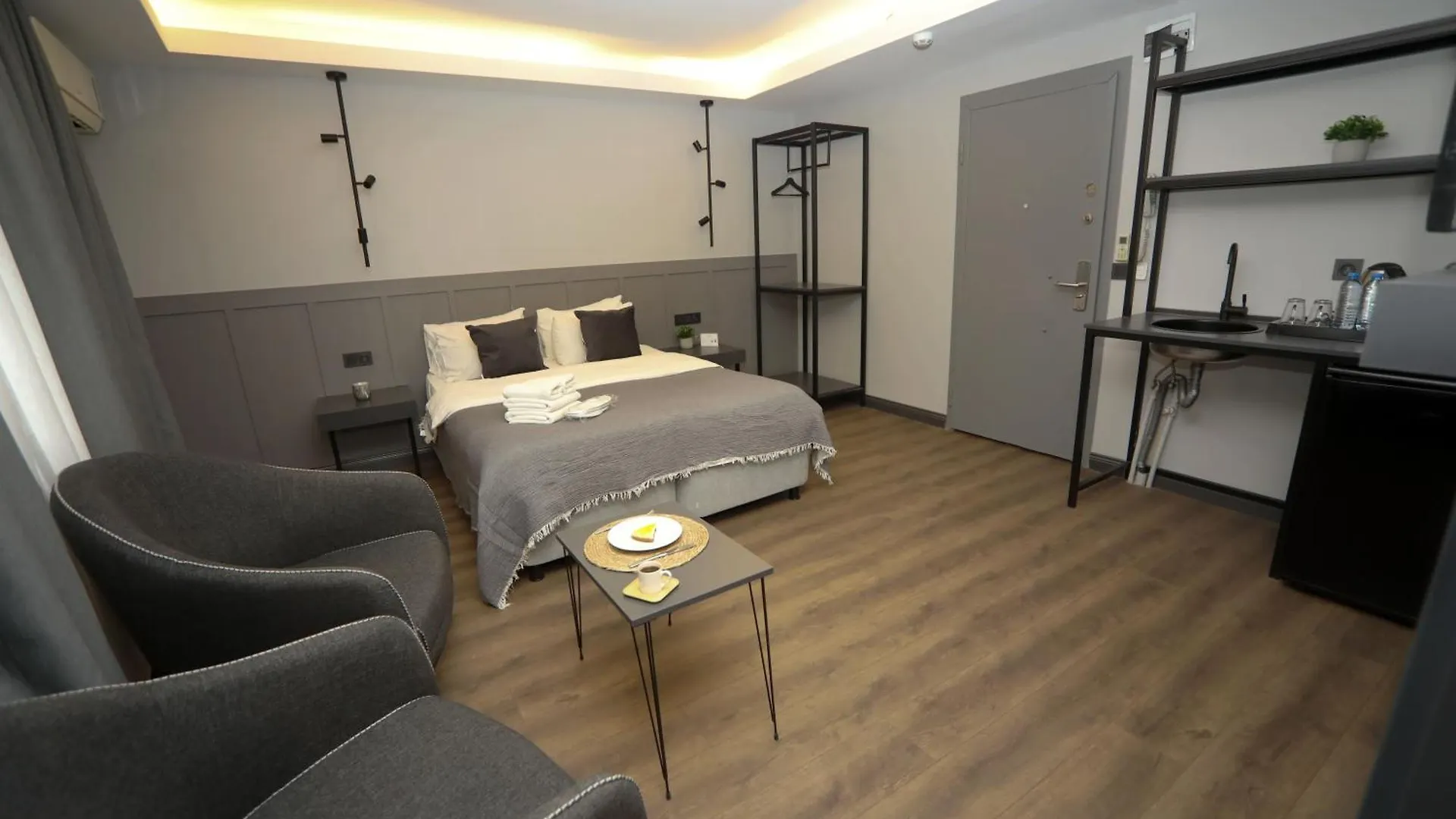 Arkem Deluxe Hotel